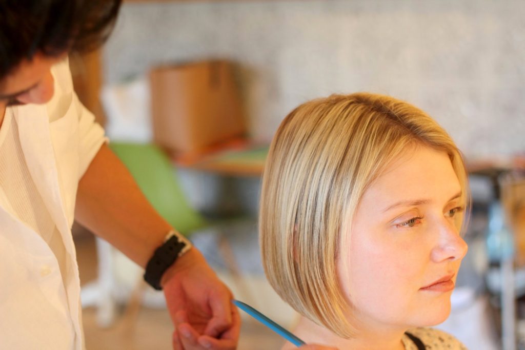 Penawaran untuk Rambut Jepang Meluruskan di Inggris Berbicara Salon Rambut di Tokyo