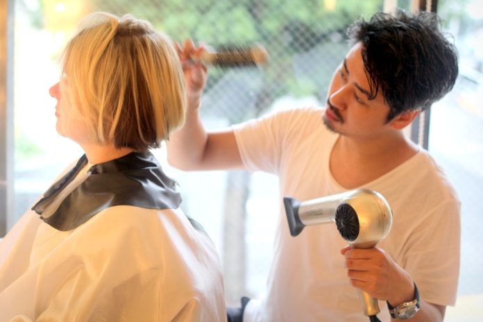 Jefe de Spa & Corte de pelo por el maestro estilista en Tokio que usted realmente puede confiar