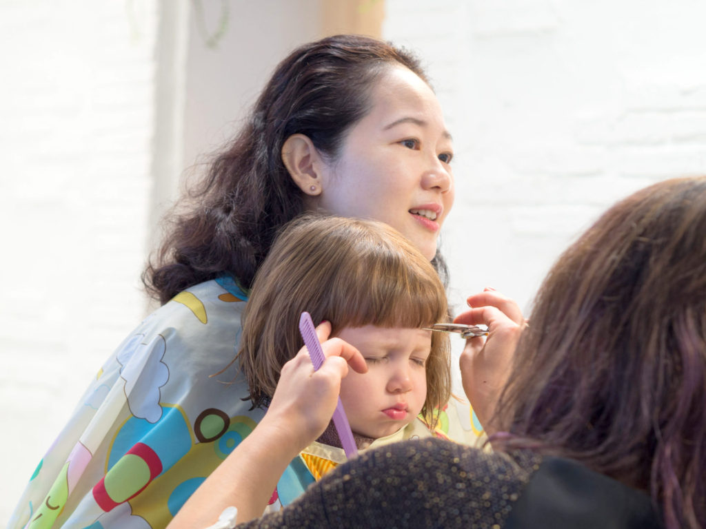 (salon MINT) Coupes de cheveux pour les enfants et les parents - une affaire de famille amusant à Tokyo