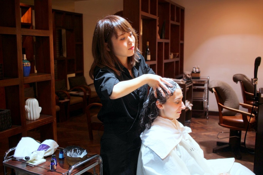 BEAUTY UNUSUAL Salon trọn gói - Hình ảnh 4 - Một spa đầu kem Bali