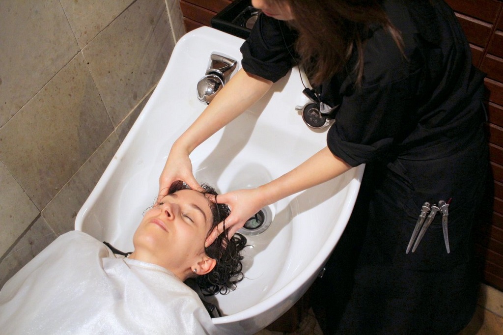 Salon INSOLITE BEAUTE package - Picture 6 - Head spa with scalp massage