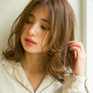 Japanese hairstyle for women- medium hair (by Salon Apish Cherie , Tokyo)