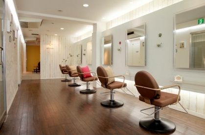 Salon Rambut Cherie apish di Ginza