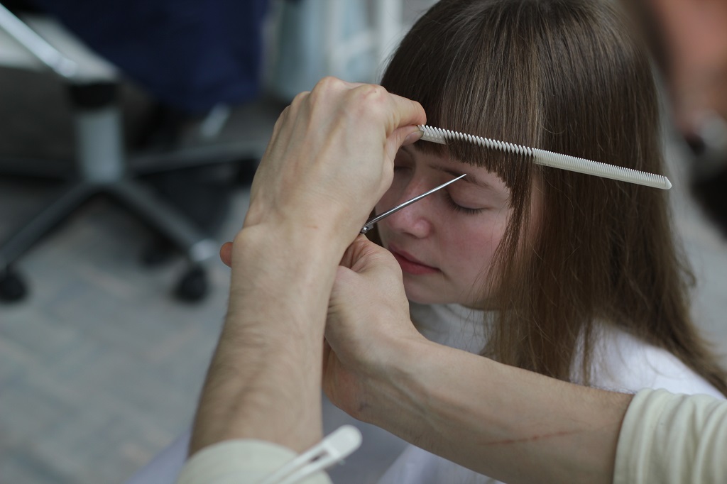 salon de coiffure japonais Boy Tokyo - la Coupe de cheveux & tête de paquet spa - 4 - Texturer les bangs