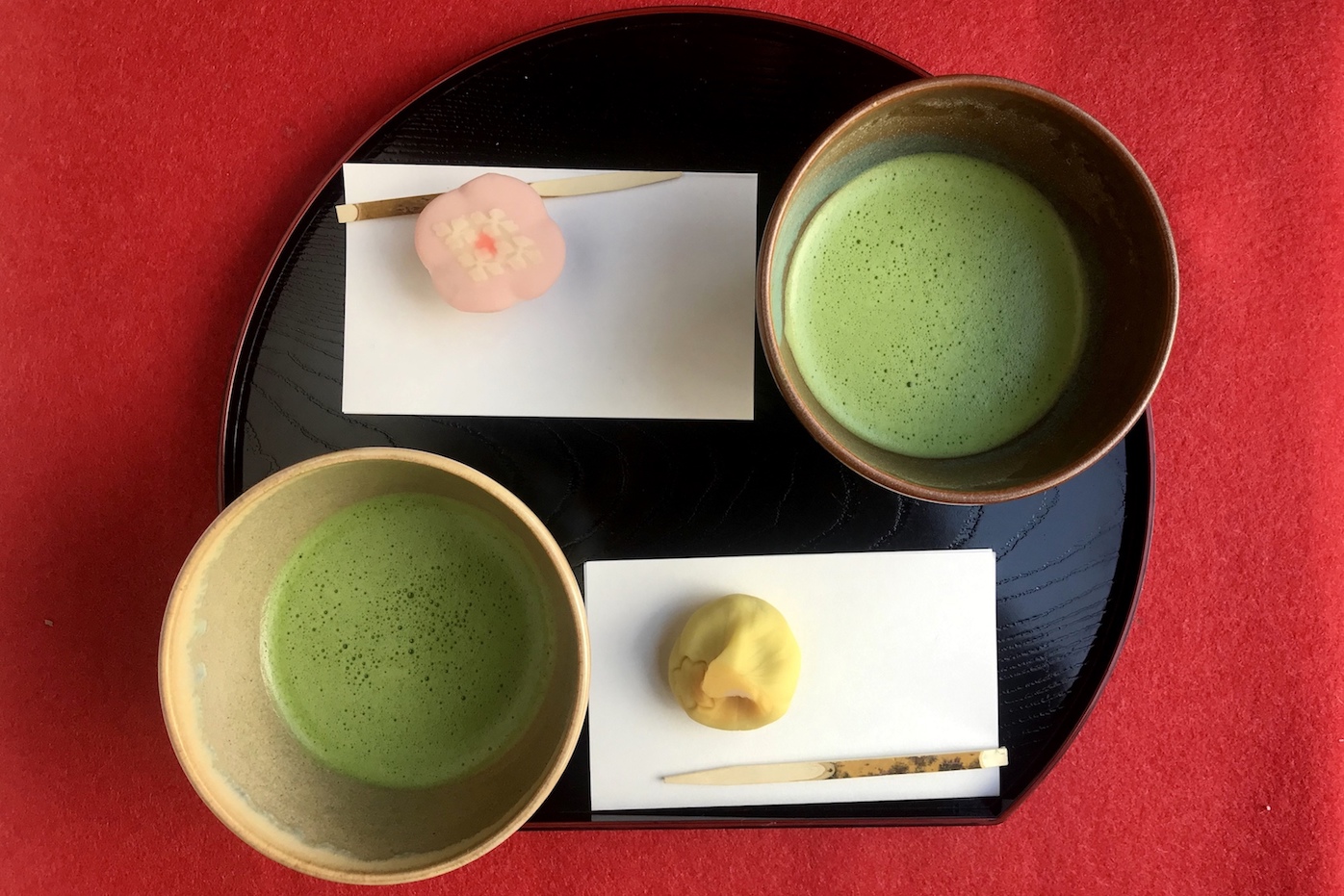 dulces japoneses y té verde