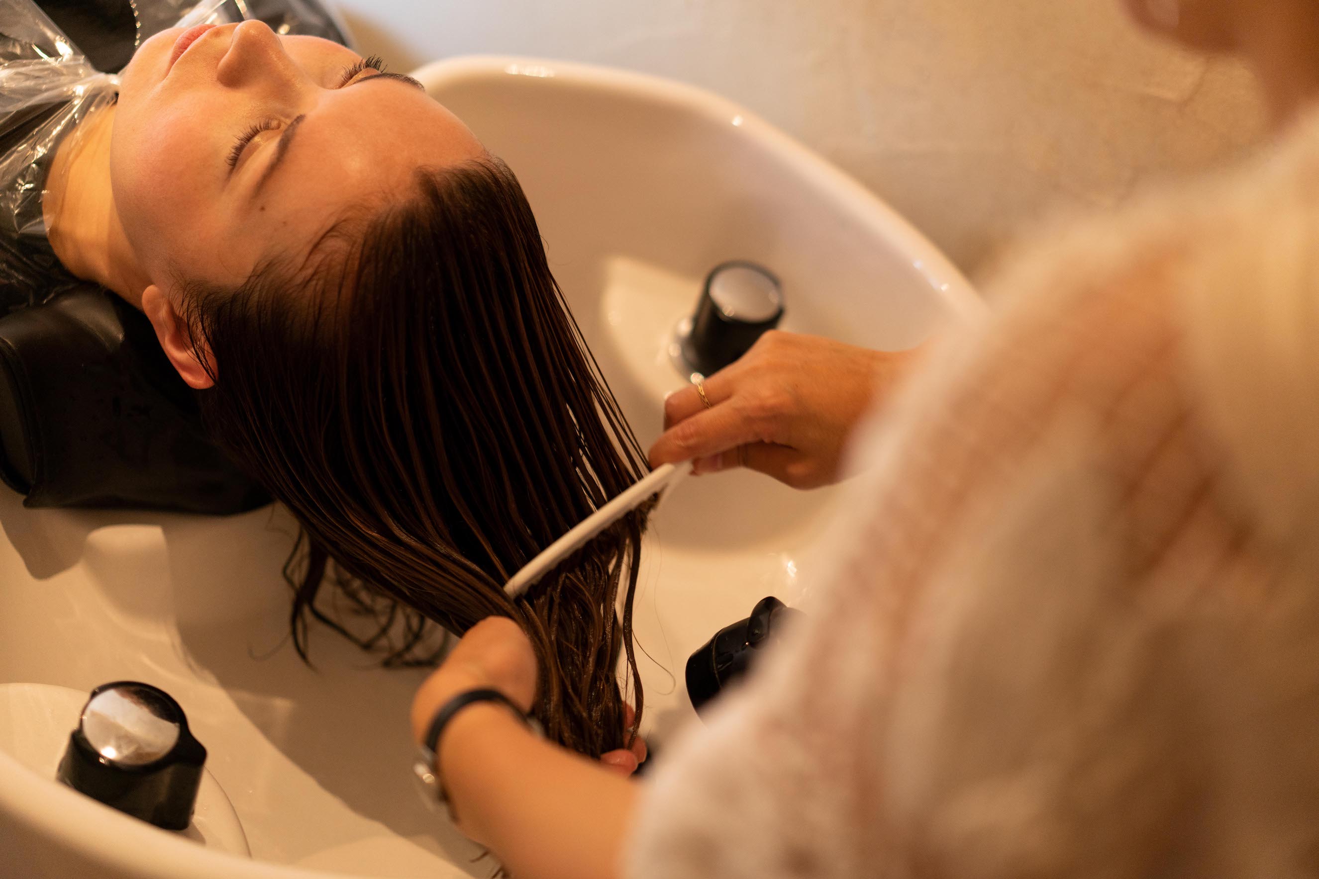 Je sais;, salon de coiffure AMPOULE, Salon de coiffure, Anglophone, Tokyo, Japon